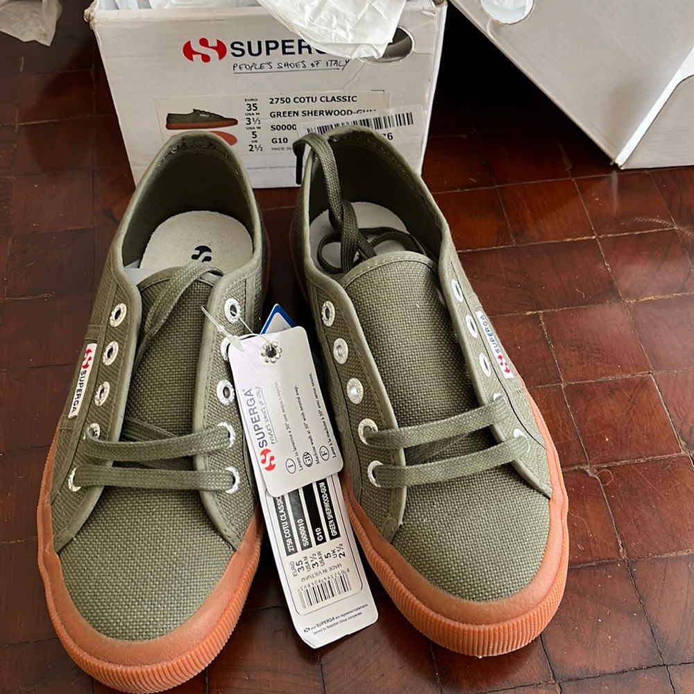 Superga 2750 Cotu Canvas Sneaker in Sherwood Gum size EU 35 ASO Kate Middleton